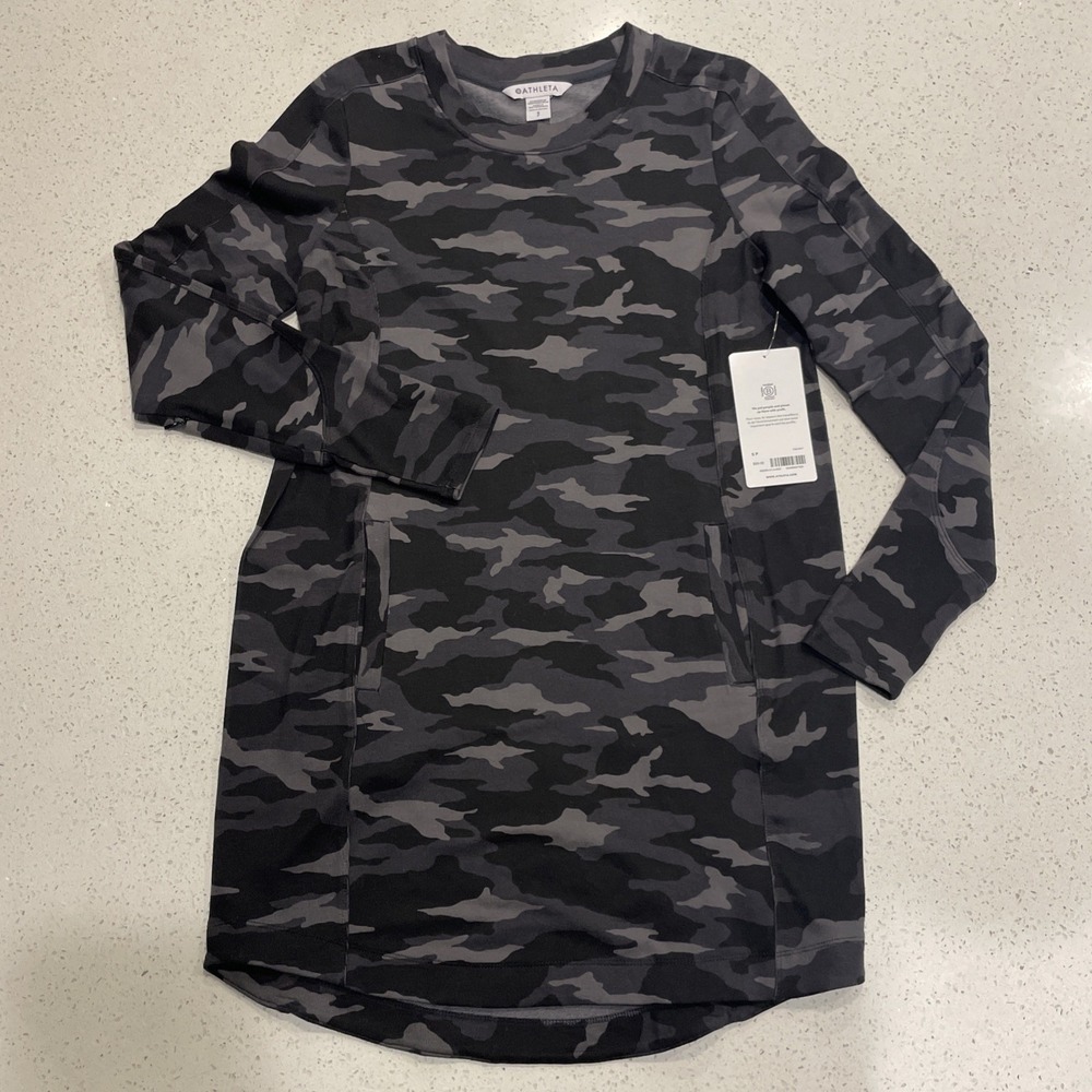 NWT‎ Athleta Camo Long Sleeve Mini Dress with Pockets Women's Size S.
